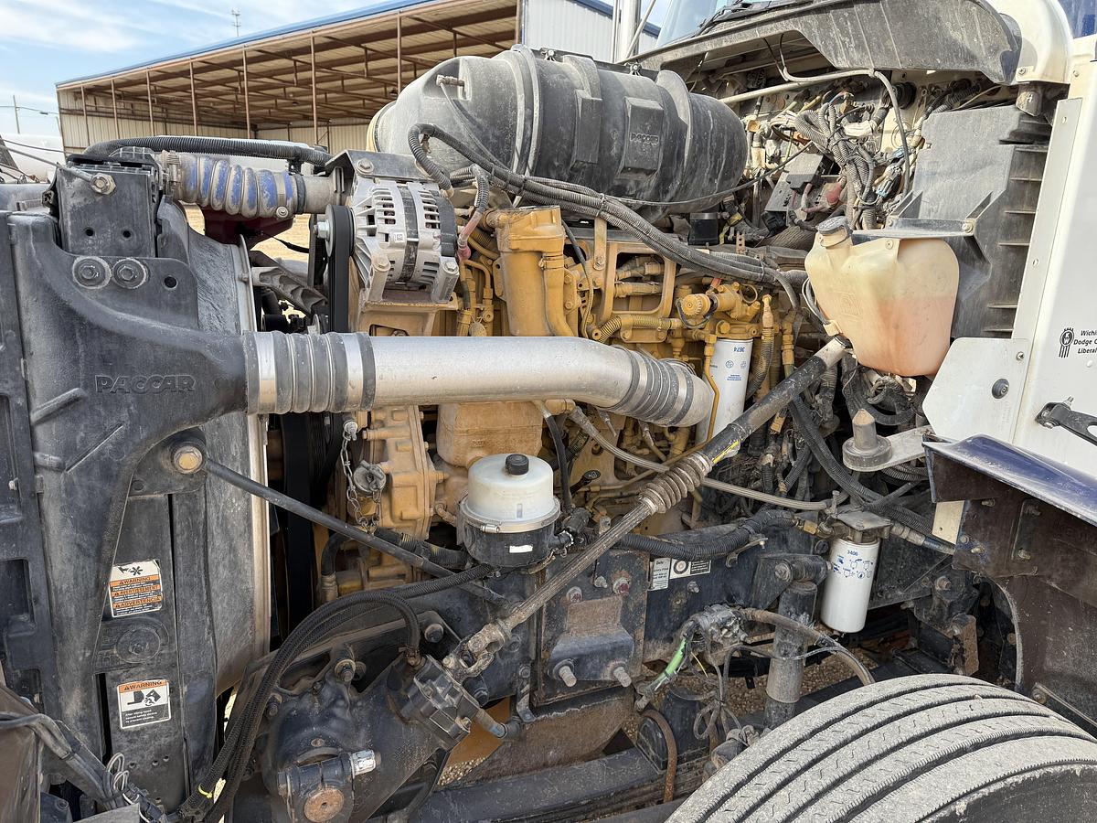 Used 2008 KENWORTH T800 T/A 60K HYD. SLICK BACK WINCH TRUCK