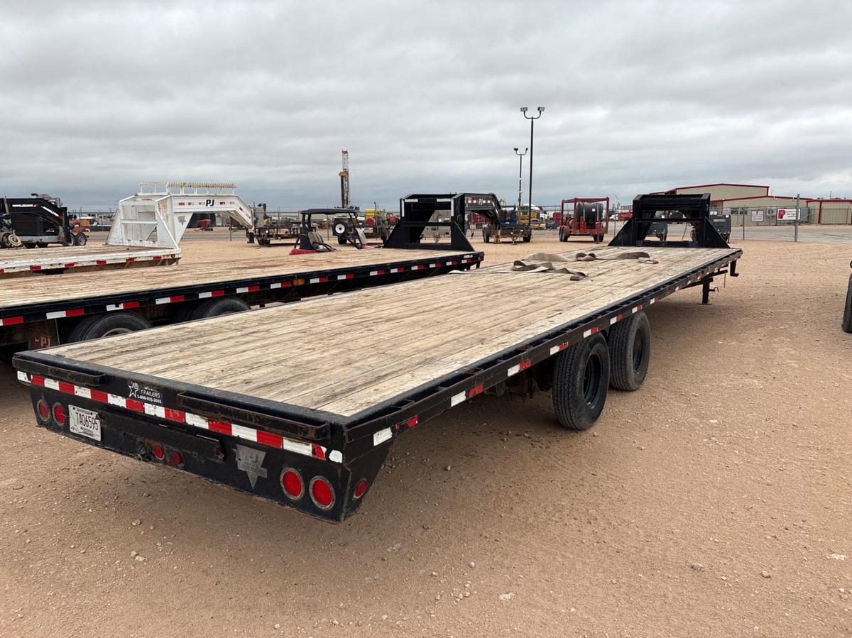 Used 2013 PJ 35’ X 8’ T/A GOOSENECK TRAILER