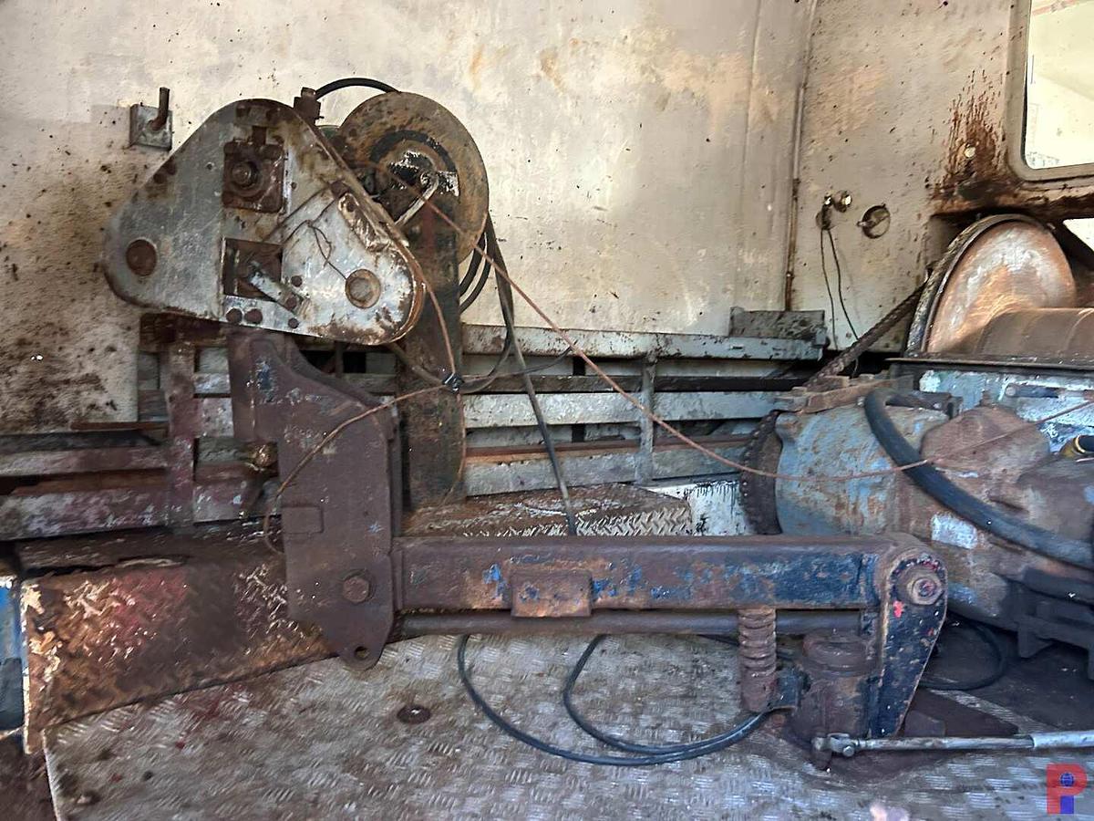 Used 1992 INTERNATIONAL S/A WIRELINE TRUCK