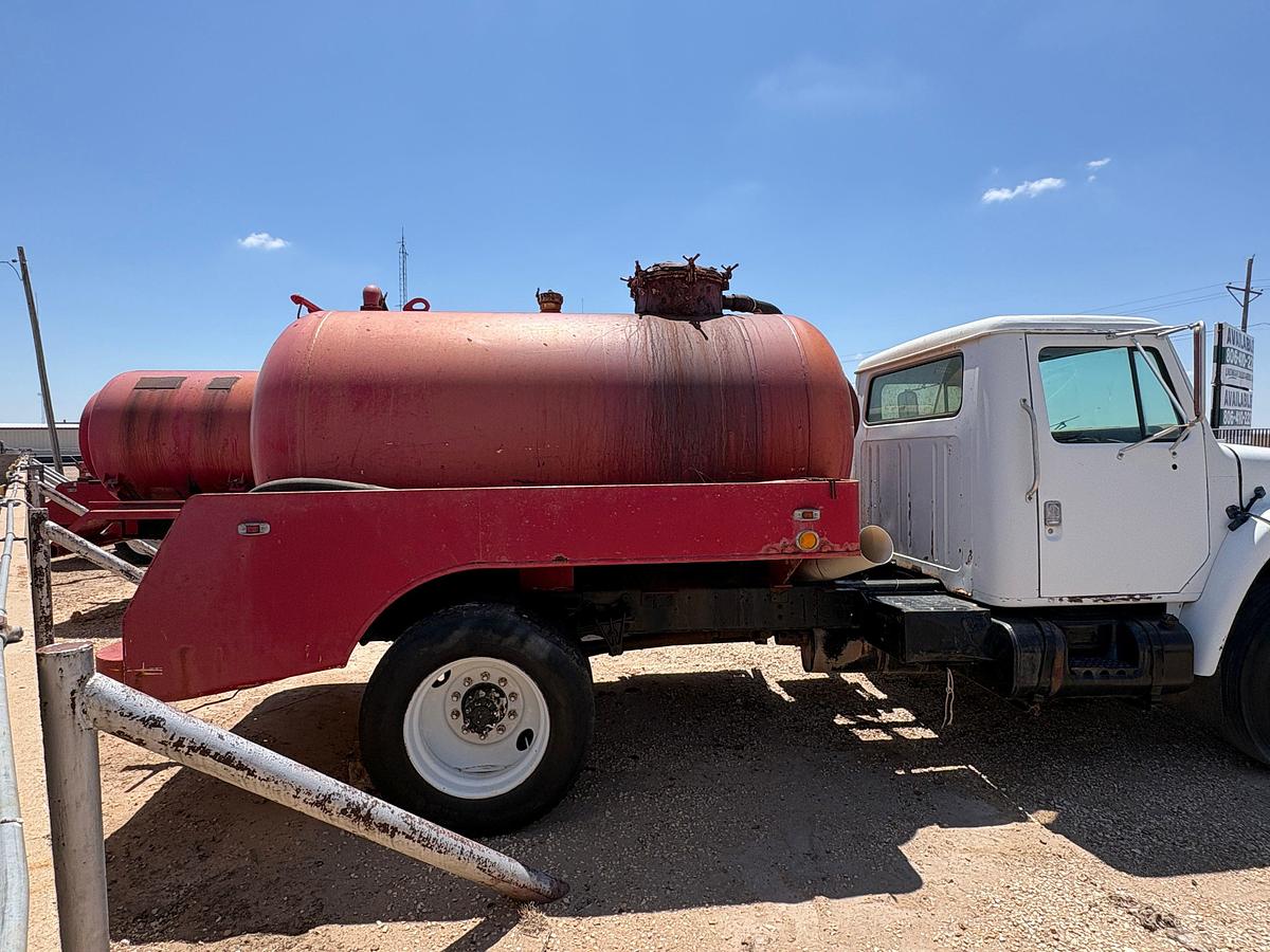 Used 1987 INTERNATIONAL 1954 S/A DAYCAB VACUUM TRUCK