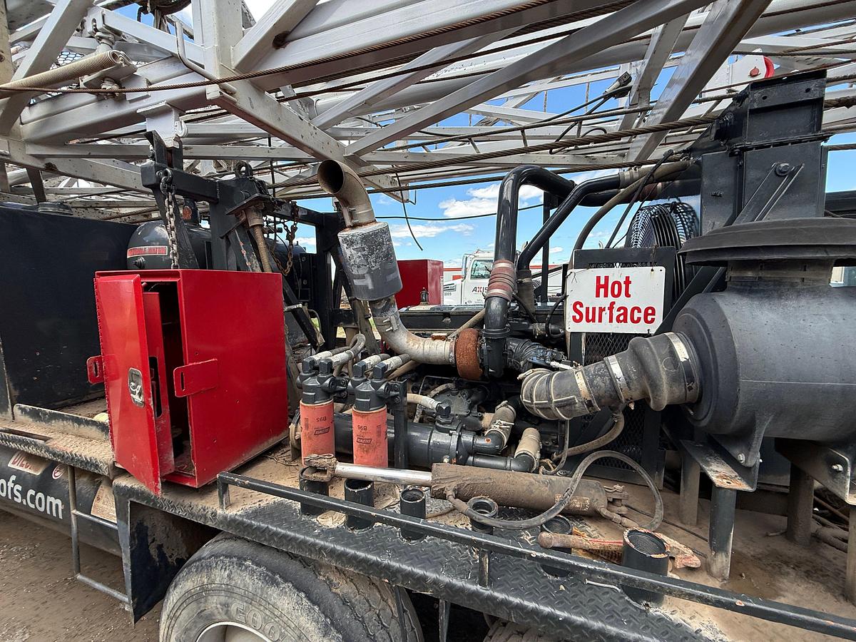 Used FRANKS EXPLORER III 96’-215K 4-AXLE WELL SERVICE WORKOVER RIG