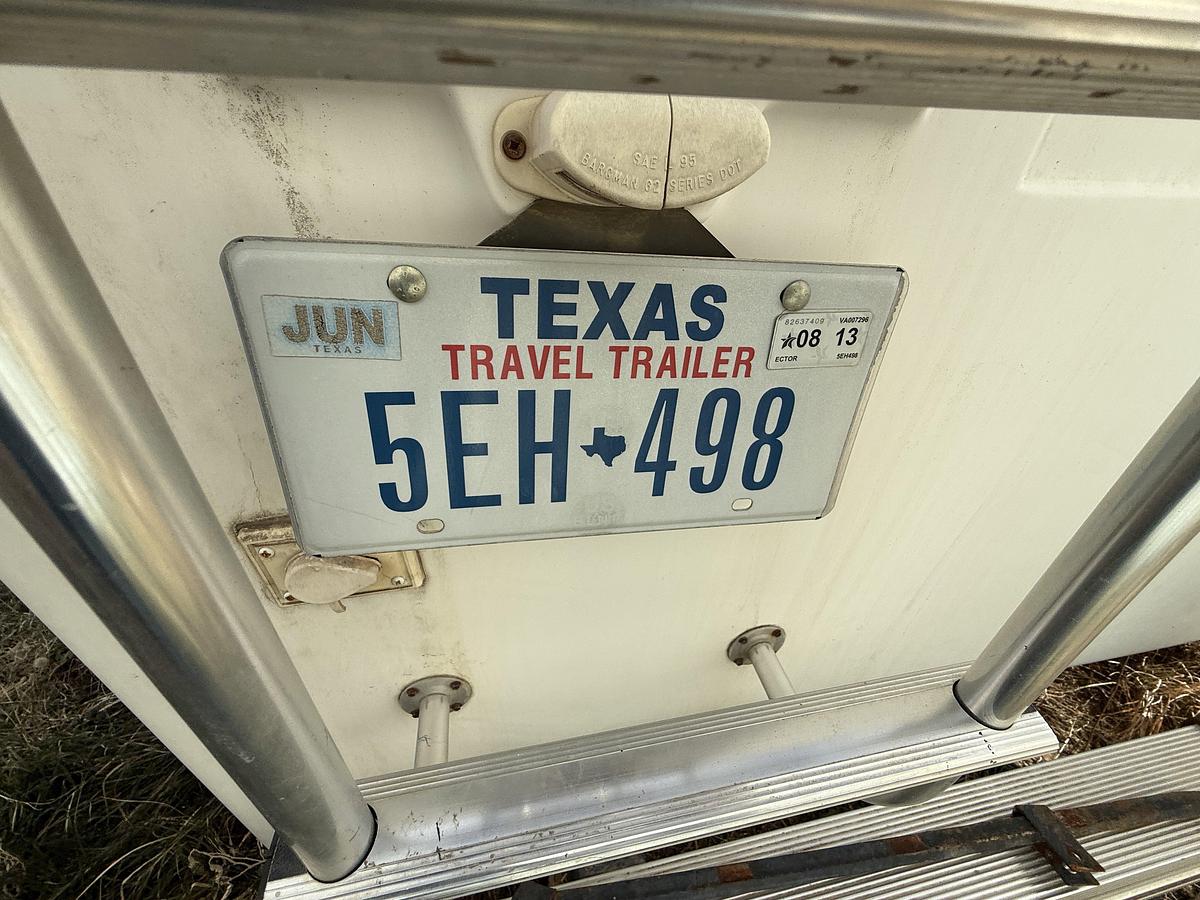 Used NUWA INDUSTRIES HITCHHICKER II 31’ T/A FIFTH WHEEL CAMPER TRAILER