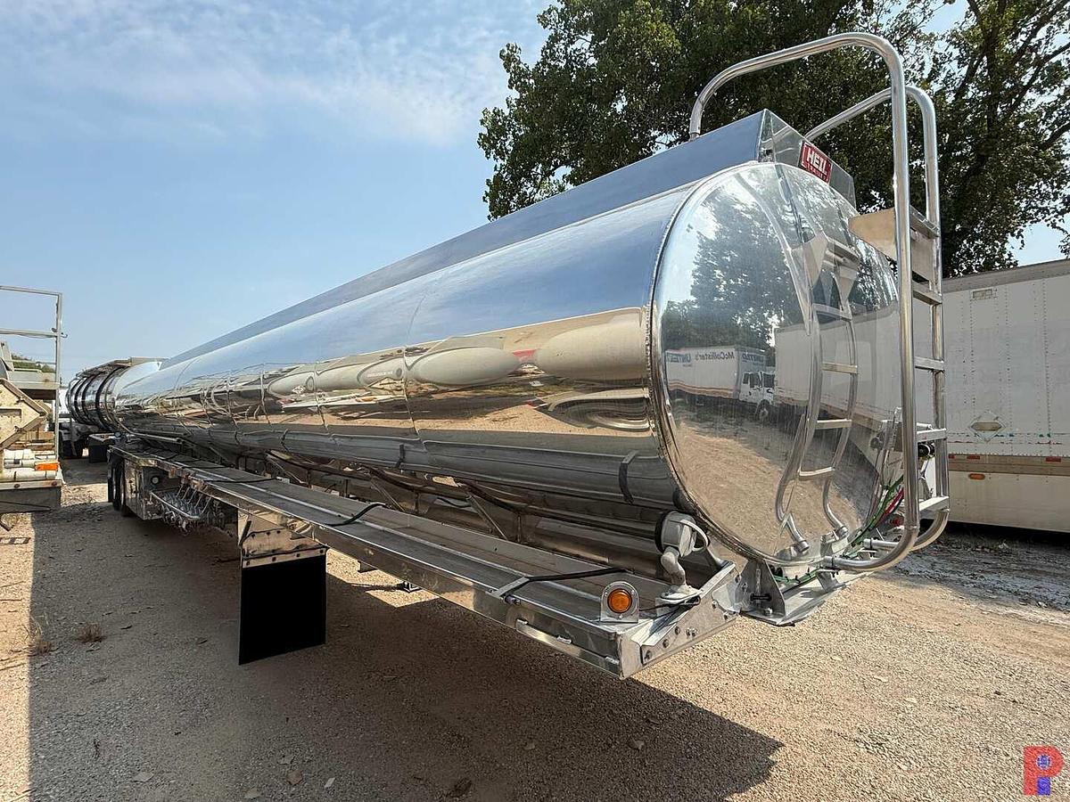 Used 2019 HEIL 9,400 GAL. 5-COMPARTMENT FUEL TANK TRAILER