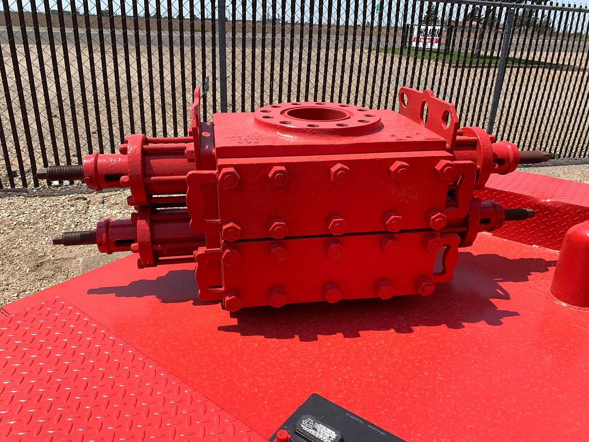 Used 2-station closing unit mtd on SHOPBUILT 10’ x 5’ t/a bumper pull trailer