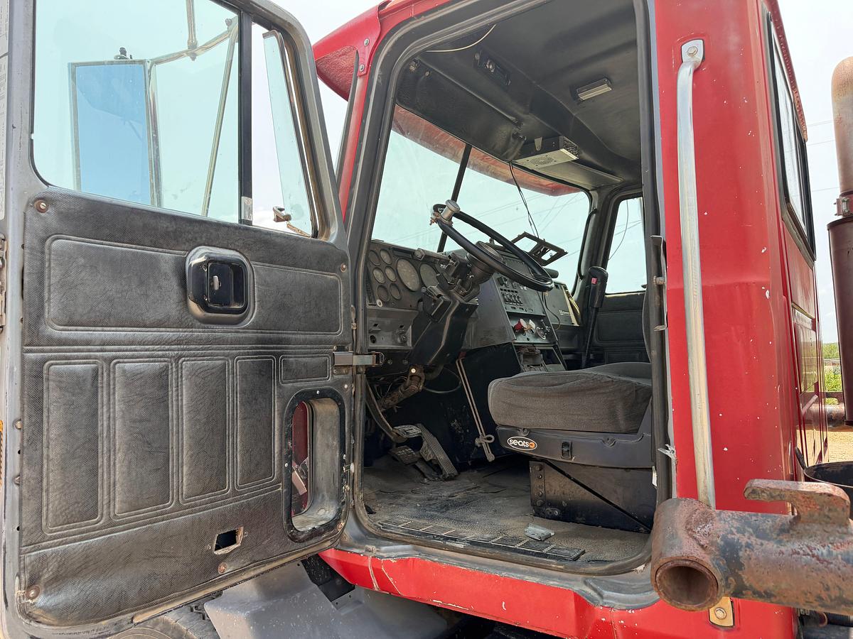 Used 2000 MACK CH612 T/A DAYCAB GIN POLE TRUCK