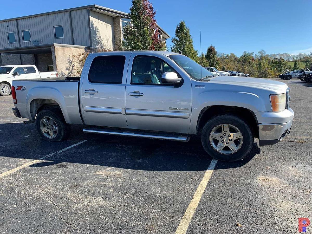 Used 2013 GMC SIERRA 1500 SLE 4X4 CREW CAB PICKUP