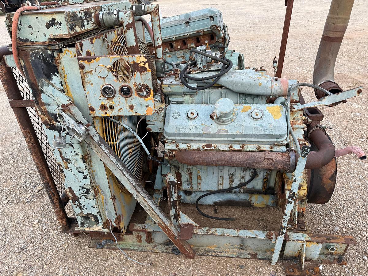 Used DETROIT 8V71T ENGINE & RADIATOR, SKIDDED (INCOMPLETE)