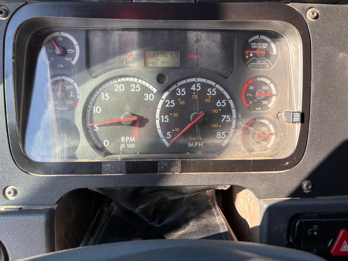 Used 2013 FREIGHTLINER CASCADIA