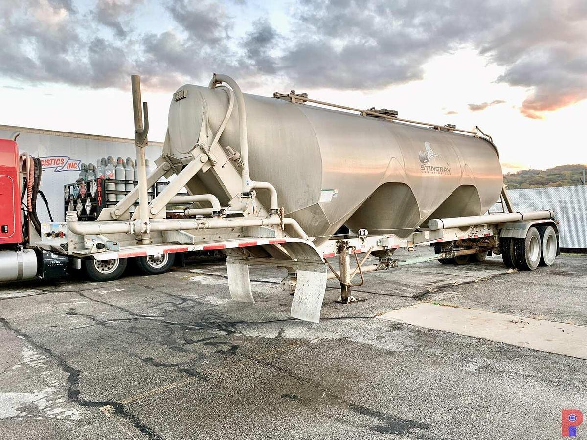 Used 2014 HEIL 1040 CU.FT. T/A DRY BULK PNEUMATIC TRAILER