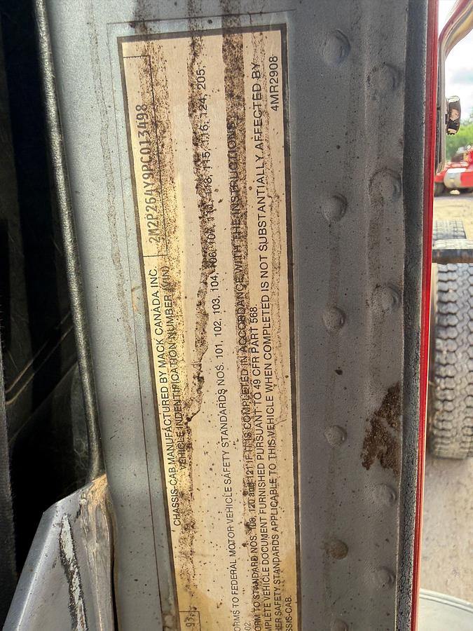 Used 1993 MACK RD690S T/A  DAYCAB TRUCK TRACTOR