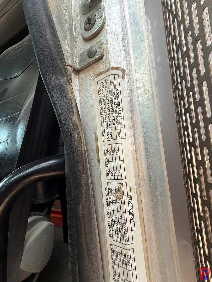 Used 2013 PETERBILT 388 T/A SLEEPER HAUL TRUCK, INOP.