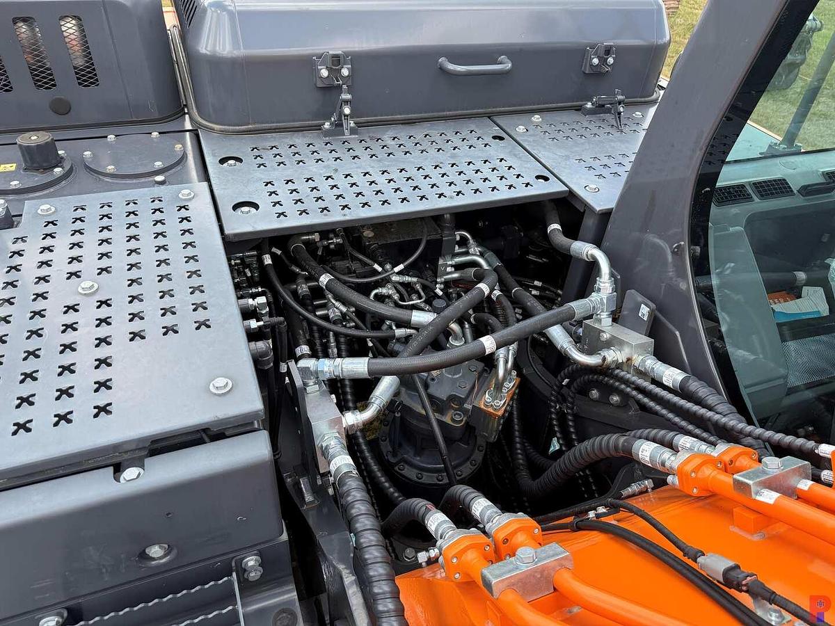 Used (NEW) 2024 DEVELON DX200LC-7 EXCAVATOR **3 YEAR 5000 HOUR FULL WARRANTY**