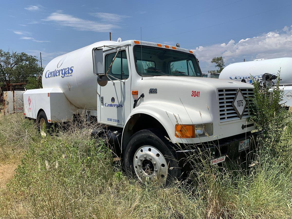 Used 2001 International 2600 Gal Propane Transport Truck
