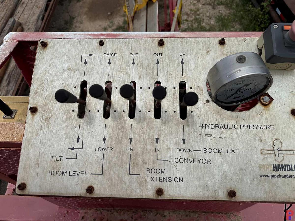 Used 2014 PIPEHANDLER 53’ T/A DIESEL POWERED HYDRAULIC PIPE HANDLER TRAILER