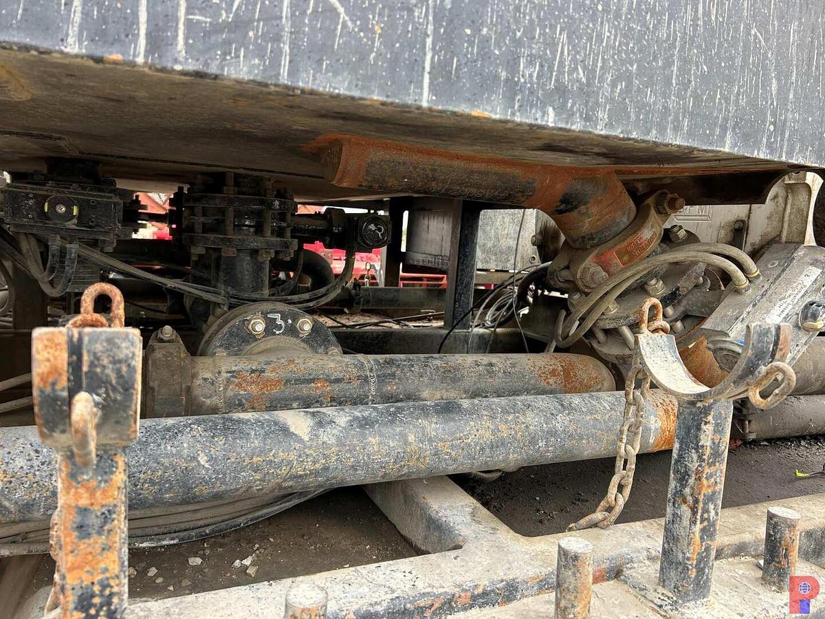 Used 2005 MACK CV513 T/A CEMENT SPM TRIPLEX PUMP TRUCK