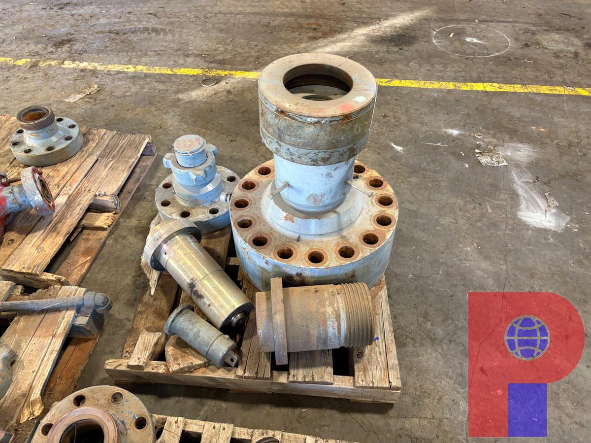Used (1) 24”OD 15K LUBRICATOR FLANGE, W/ 2”-4” WECO FLANGES & HAMMER UNIONS
