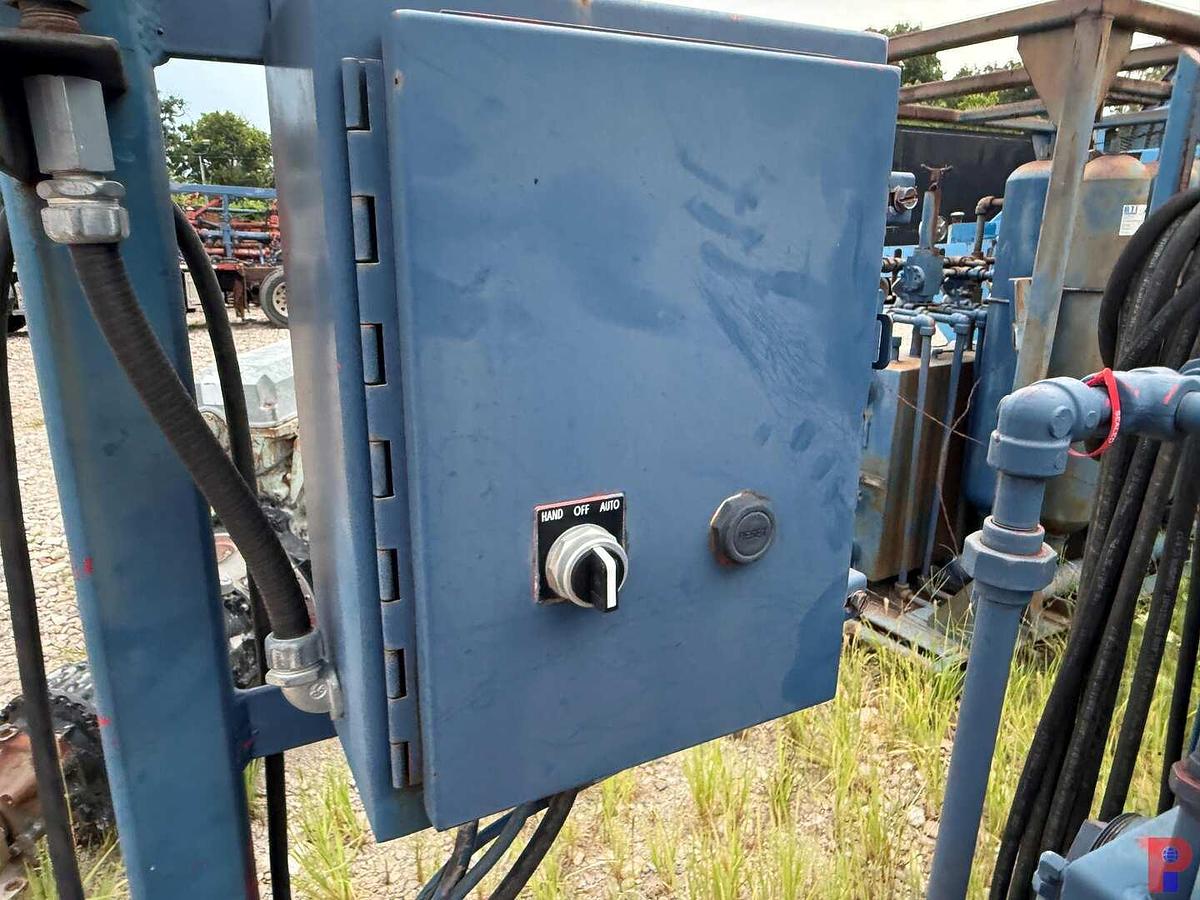 Used MASSCO MOD. S160-11SB3  6-BOTTLE 4-STATION SKIDDED ACCUMULATOR CLOSING UNIT