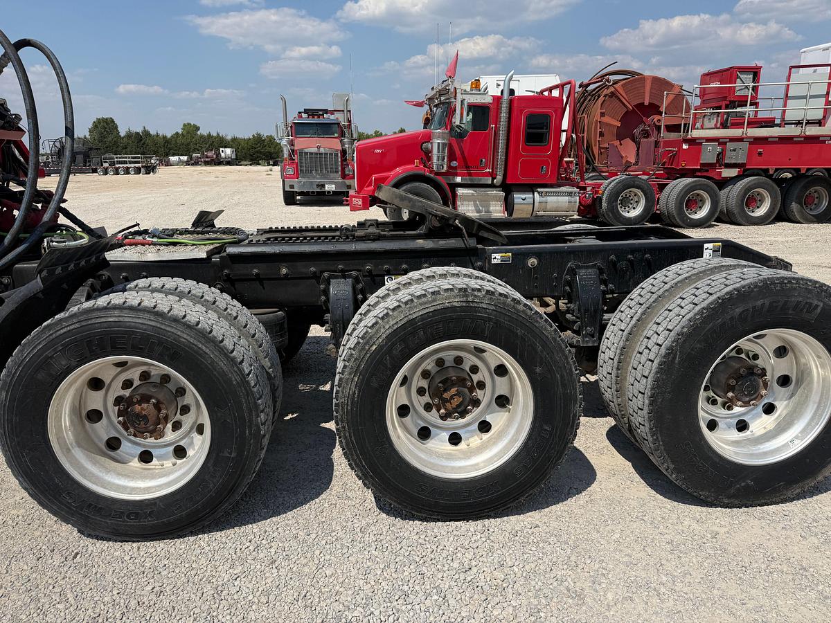 Used 2013 PETERBILT 367 TRI-DRIVE COILED TUBING SUPPORT WET KIT TRUCK