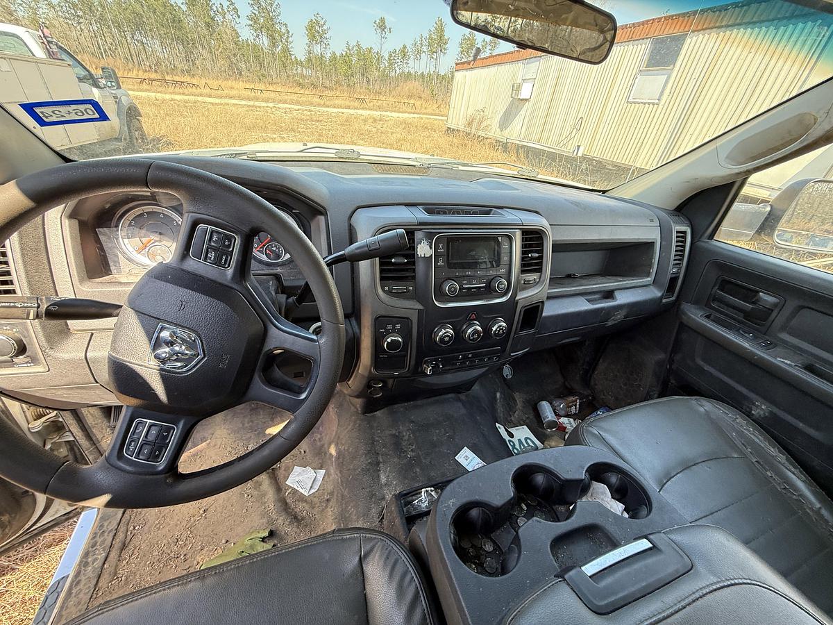 Used 2018 RAM 3500 HD CREW CAB 4WD SERVICE TRUCK