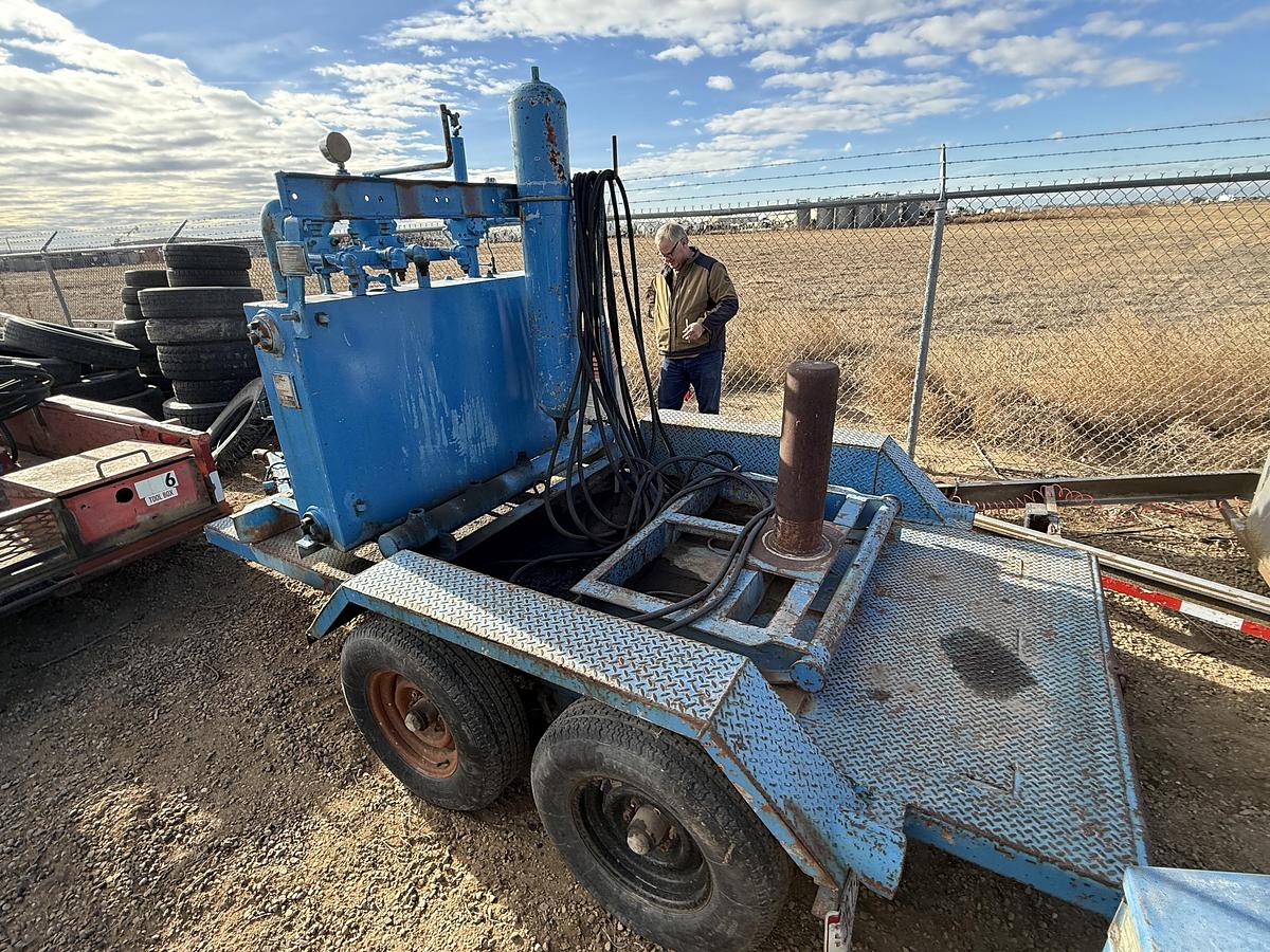 Used 10’ T/A 2-STATION BUMPER PULL ACCUMULATOR TRAILER