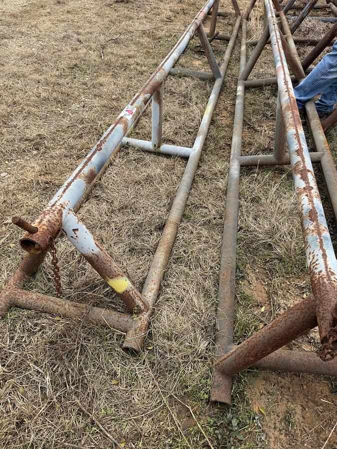 Used (2 X $) 20’ X 21” TRIANGULAR PIPE RACKS