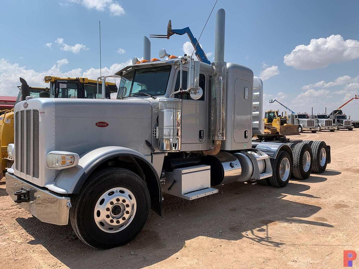 Used 2013 PETERBILT 388 TRI AXLE SLEEPER HAUL TRUCK