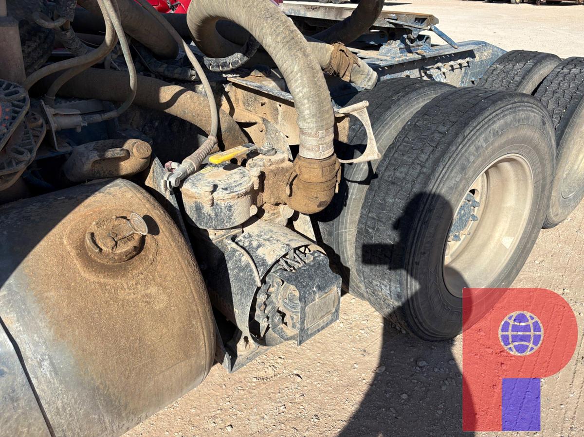 Used 2013 PETERBILT 367 T/A SLEEPER VACUUM TRUCK (INOP)