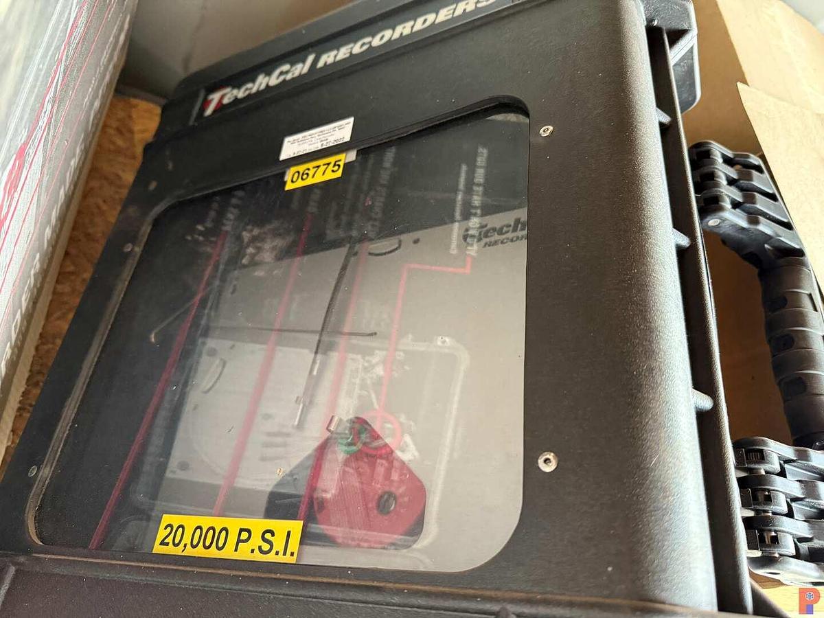Used (3 X $) TECHCAL 20K PSI PAPER CHART RECORDERS