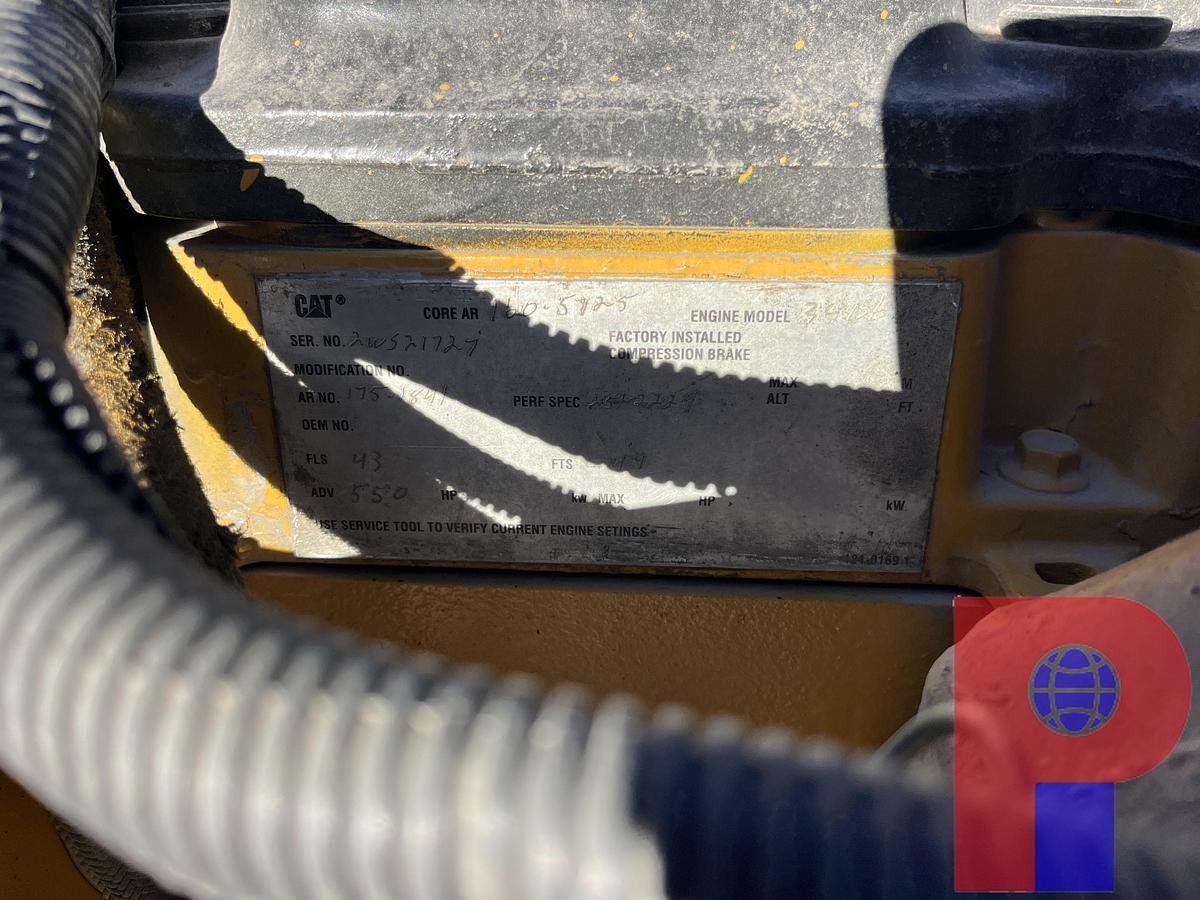 Used 2005 KENWORTH T800 T/A DAYCAB SLICKBACK WINCH TRUCK