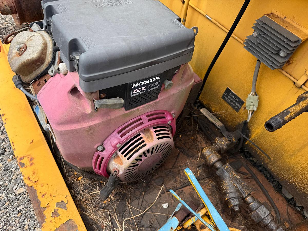 Used 2009 ADVANCED PRESSURE 3-STATION 4-BOTTLE ACCUMULATOR CLOSING UNIT, SKIDDED