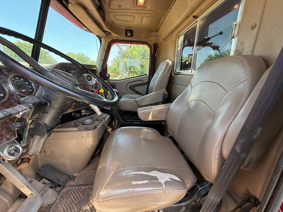 Used 2007 INTERNATIONAL PAYSTAR 5600I T/A 50-TON WINCH BED TRUCK