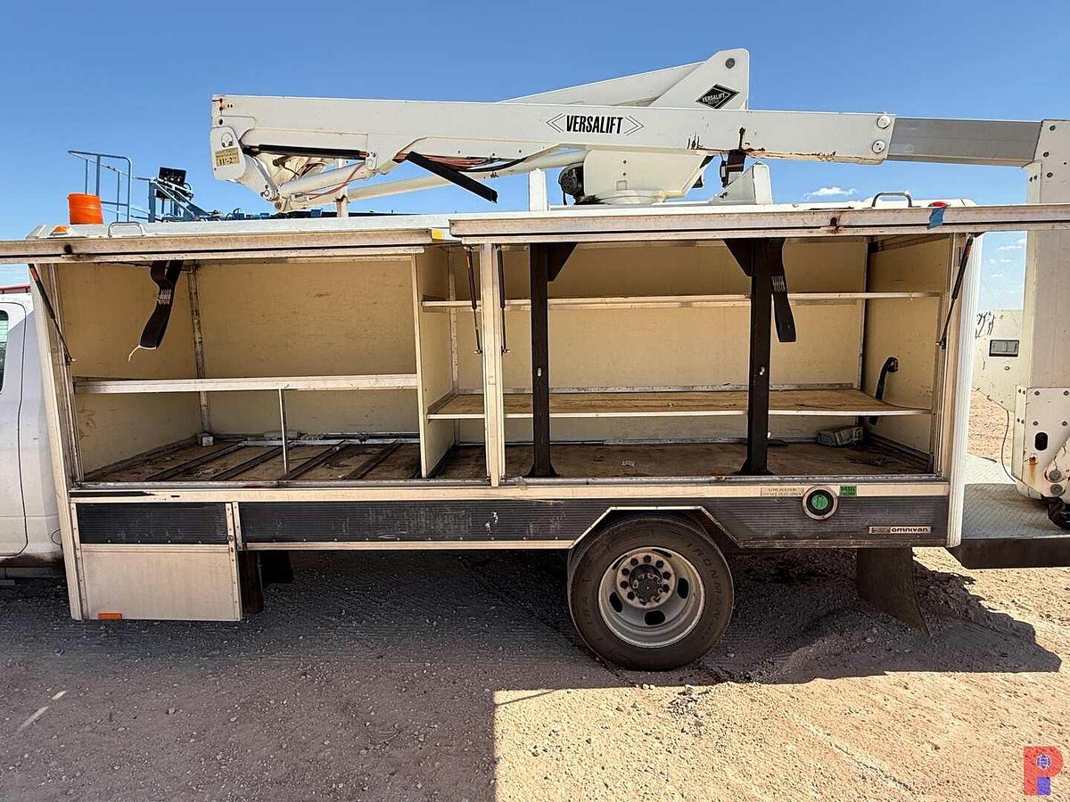 Used 2011 RAM 5500 2WD DIESEL W/ VERSALIFT 40’ BUCKET TRUCK