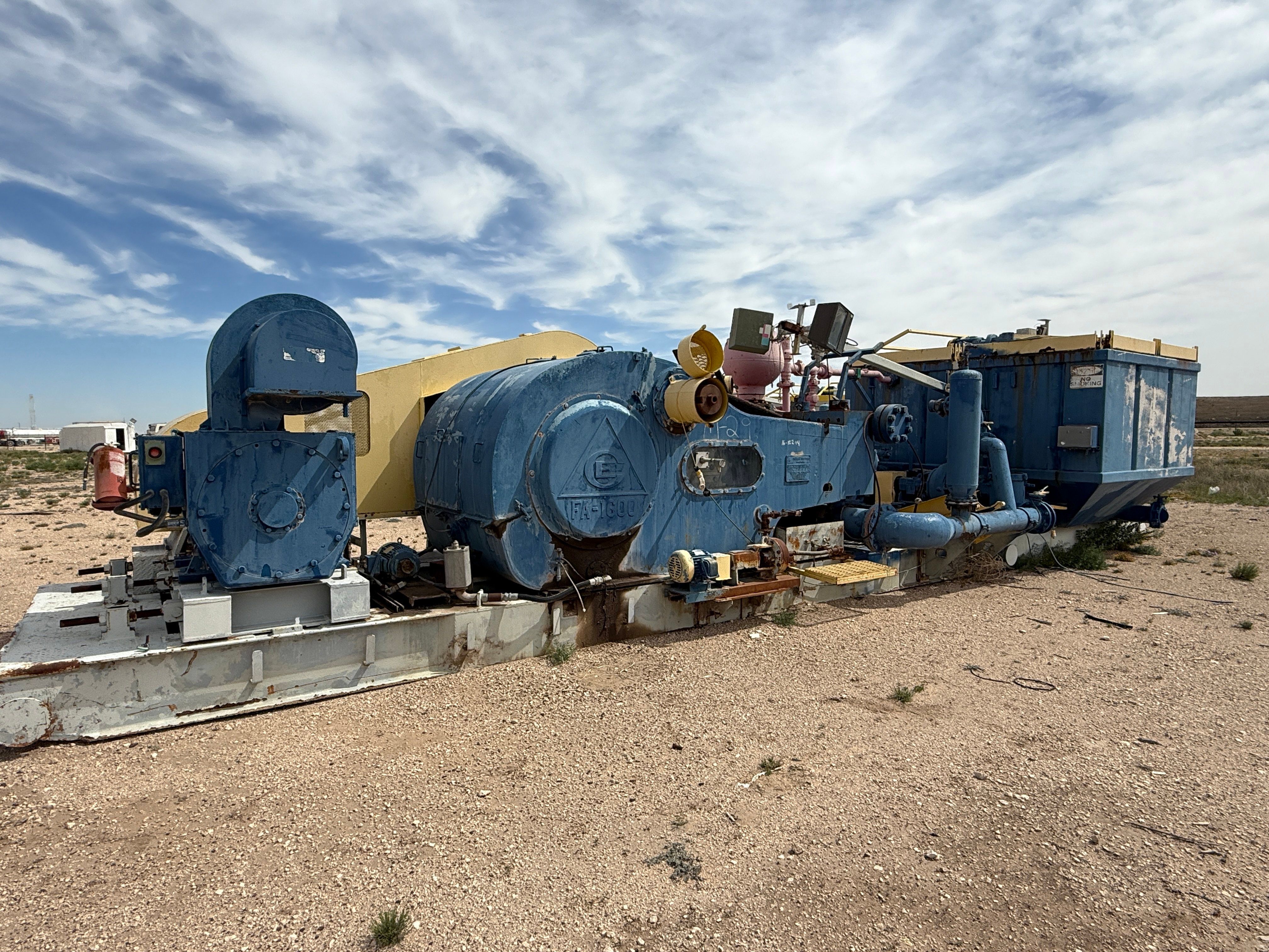 Used CONTINENTAL EMSCO FB-1600 5K WP TRIPLEX MUD PUMP W/ AC ELECTRIC MOTOR &  MIXING TANK SKIDDED
