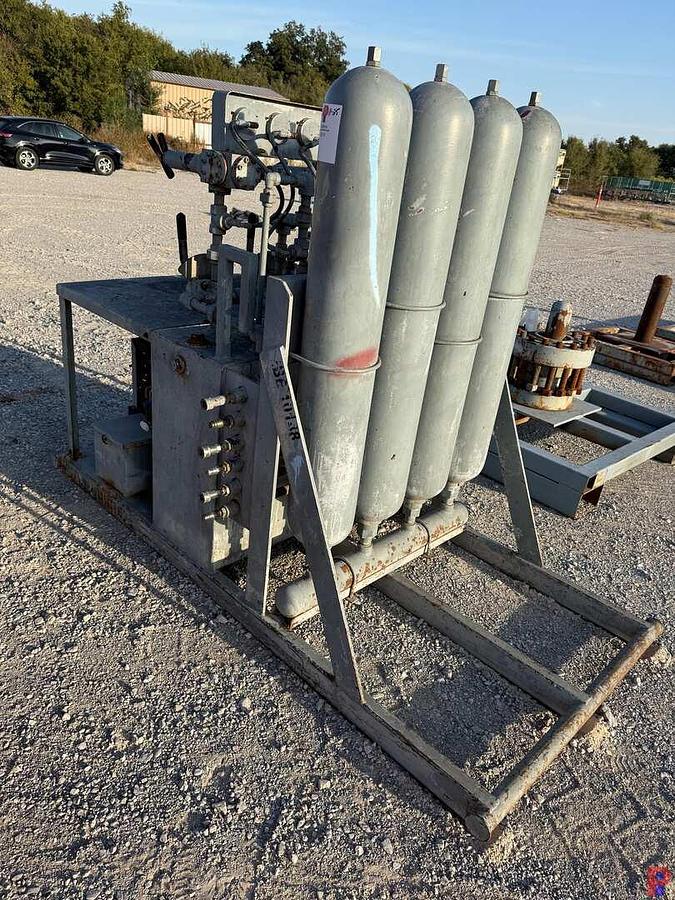 Used 3-STATION 4-BOTTLE ACCUMULATOR CLOSING UNIT SKIDDED