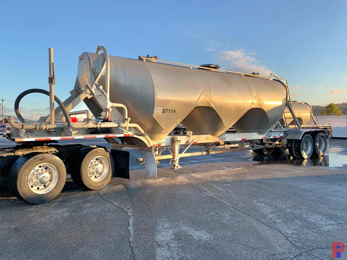 Used 2017 HEIL  1040 CU. FT T/A DRY BULK PNEUMATIC TRAILER