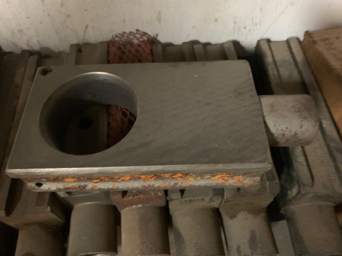Used (37) 2” 10k Valve Gates