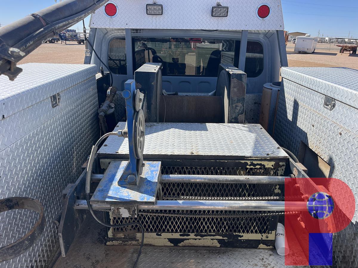 Used 2015 FREIGHTLINER M2 106 S/A CREW CAB SLICK LINE TRUCK