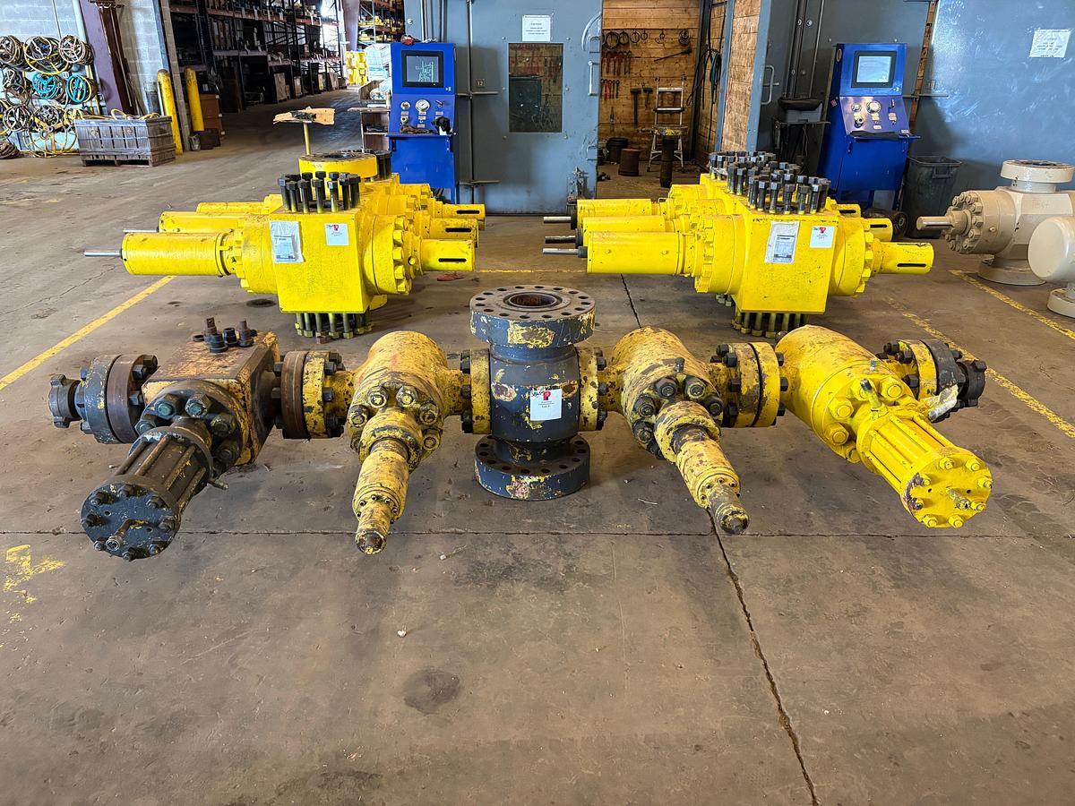 Used 7-1/16” 15k x 4-1/16” 10k fluid cross w/ (4) 4-1/16” hydraulic gate valves