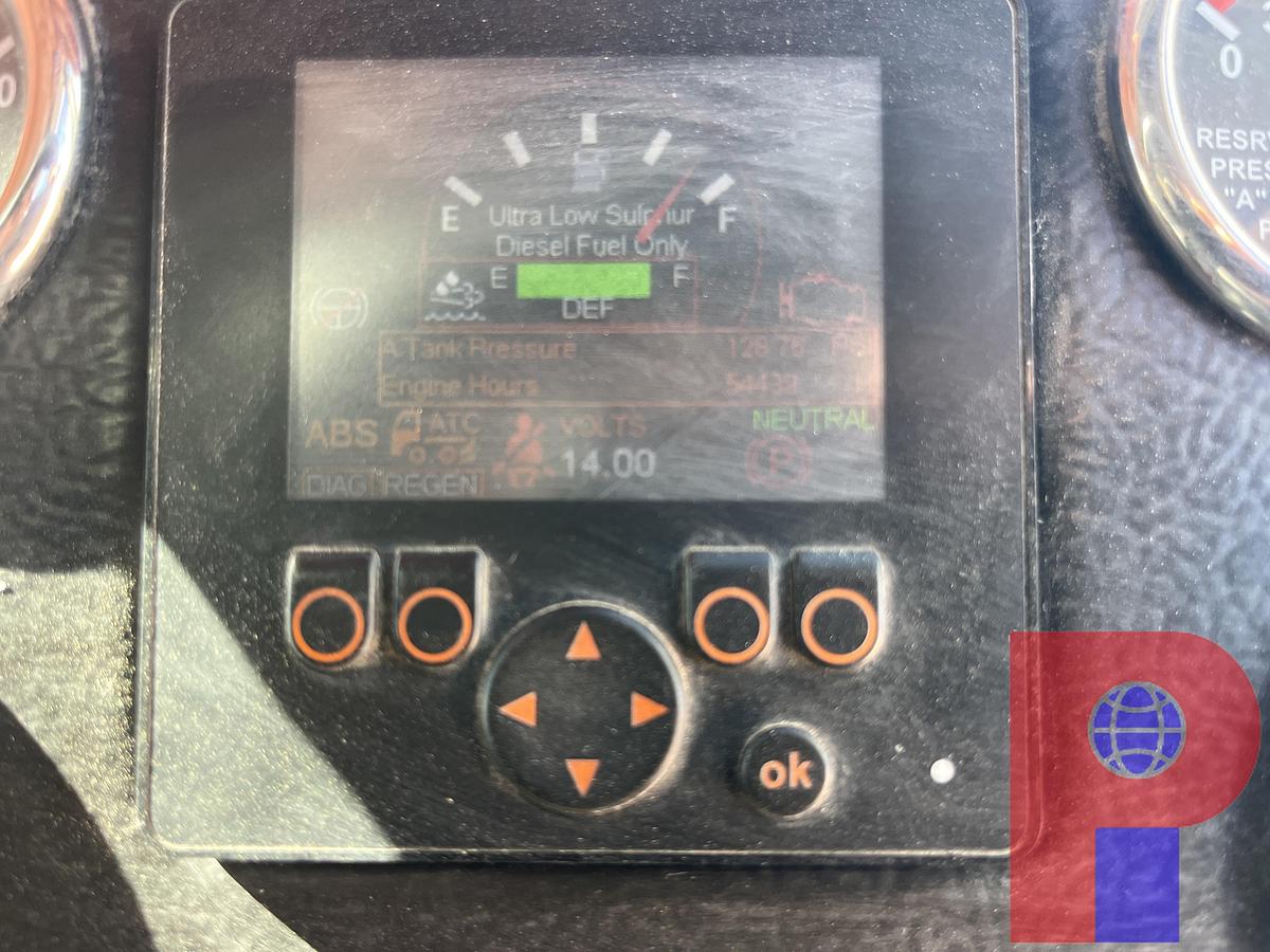 Used 2017 AUTOCAR XPEDITOR T/A 29YD CAB OVER TRASH TRUCK