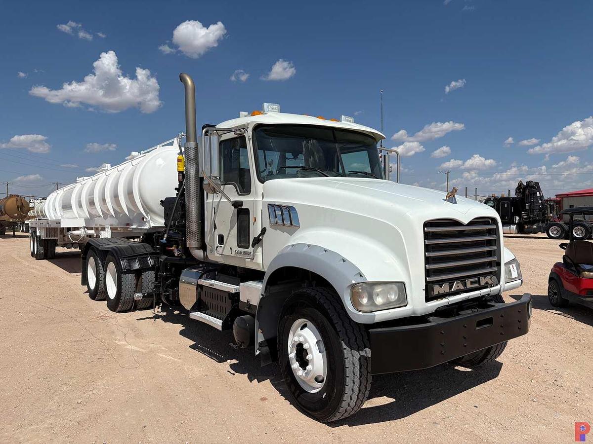 Used 2014 MACK DAYCAB KILL TRUCK & 2013 TIGER MFG 130BBL T/A KILL TRAILER