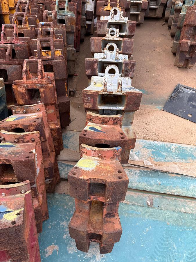 Used LOT OF (14) ASSORTED VARCO 7-5/8”-9-5/8”, 16”-24-1/2” CASING SPIDER SLIP BODIES