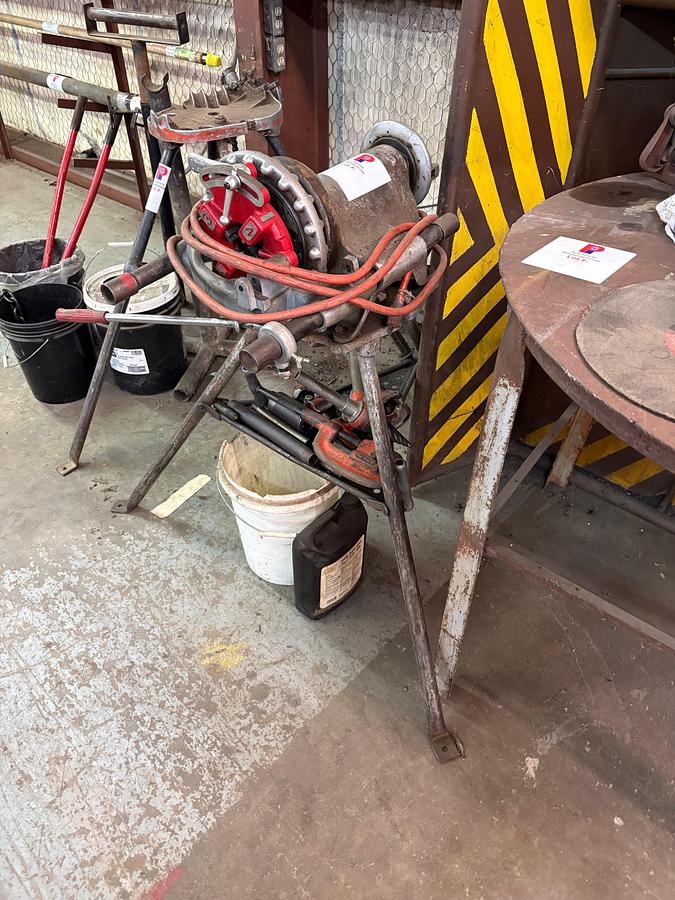 Used Ridgid No.300 pipe threading machine