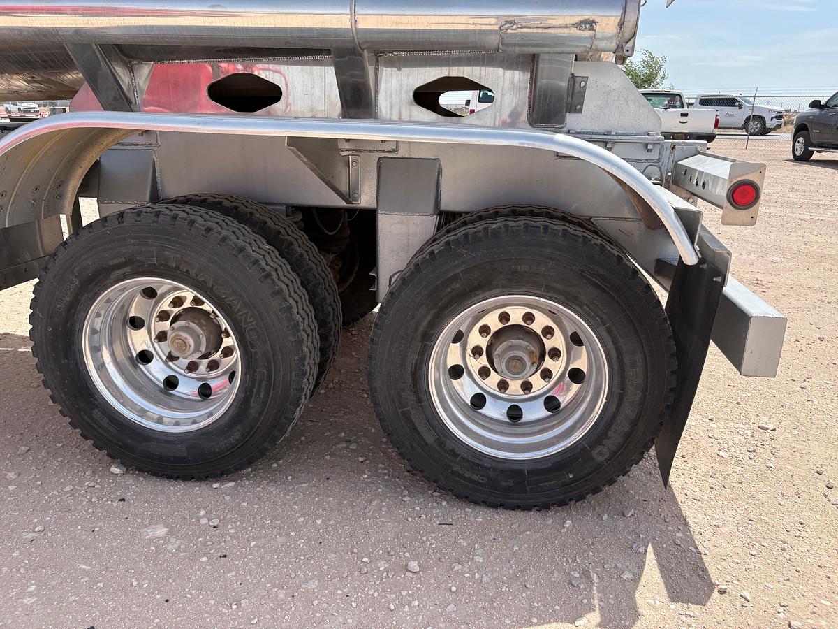 Used 2008 DRAGON PRODUCTS 8,400 GALLON T/A FUEL TRAILER