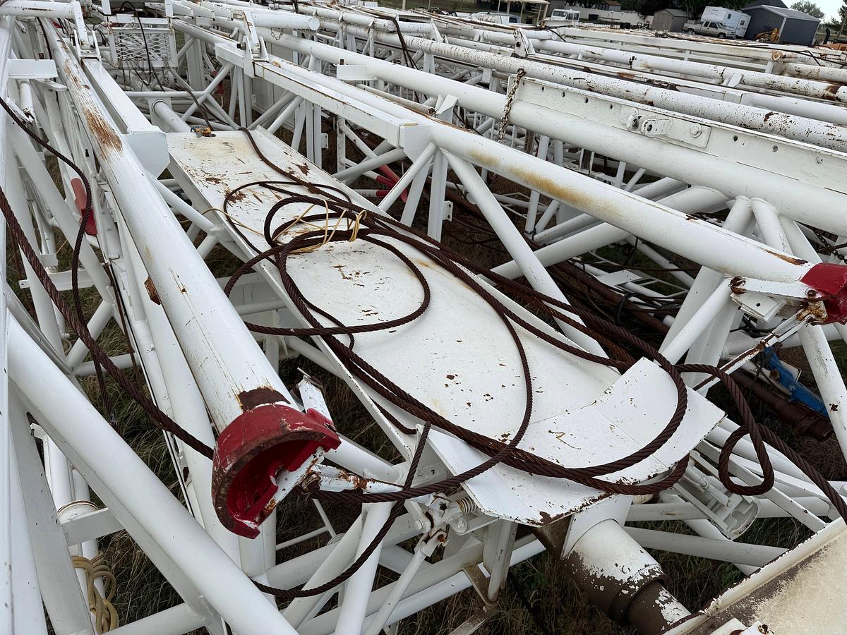 Used NOV FRANKS 96’ X 215,000 LBS. DERRICK