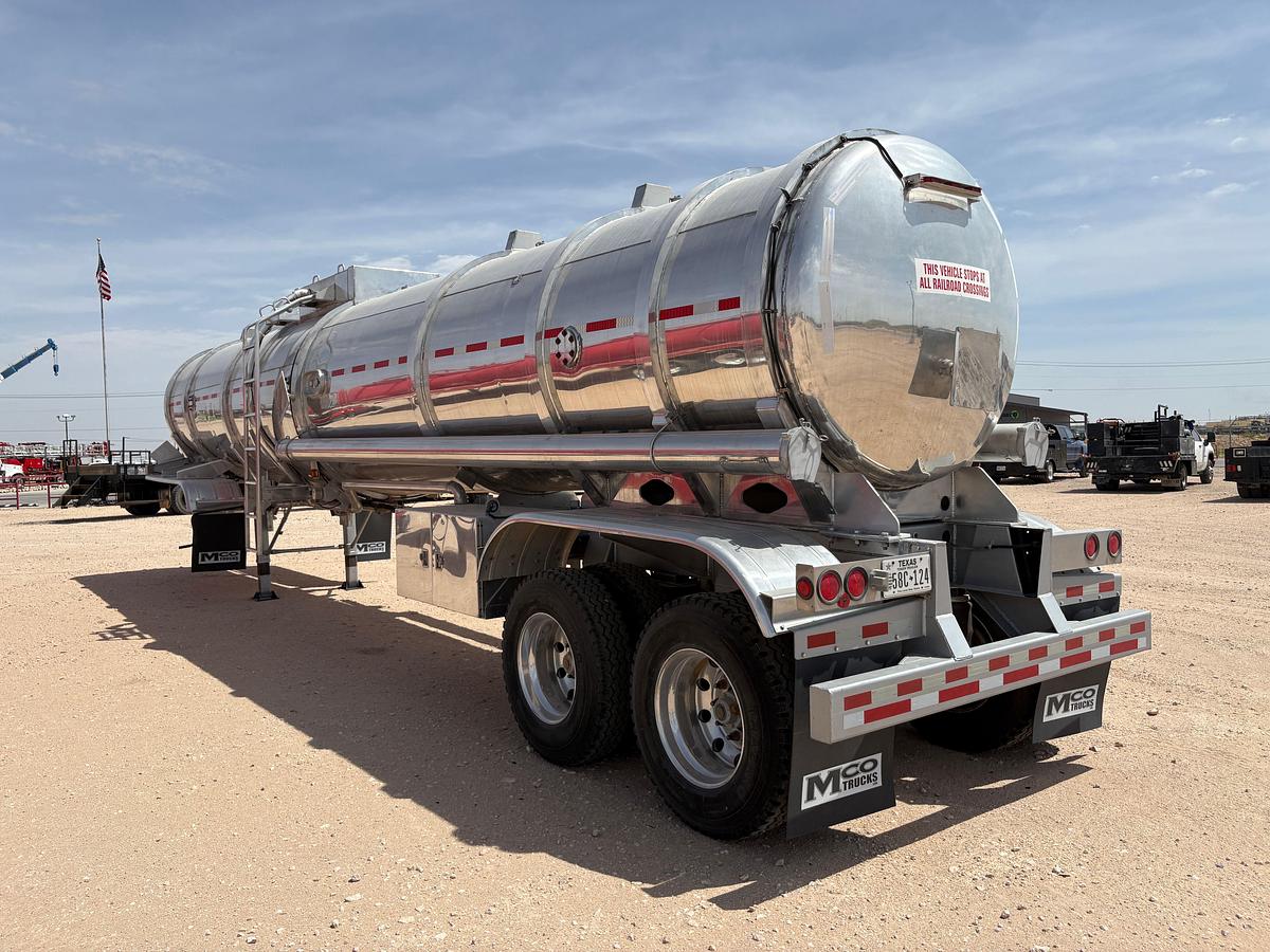 Used 2008 DRAGON PRODUCTS 8,400 GALLON T/A FUEL TRAILER