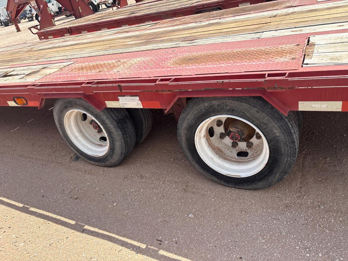 Used 2014 TOP HAT TRAILERS 30’ X 102” T/A GOOSENECK TRAILER