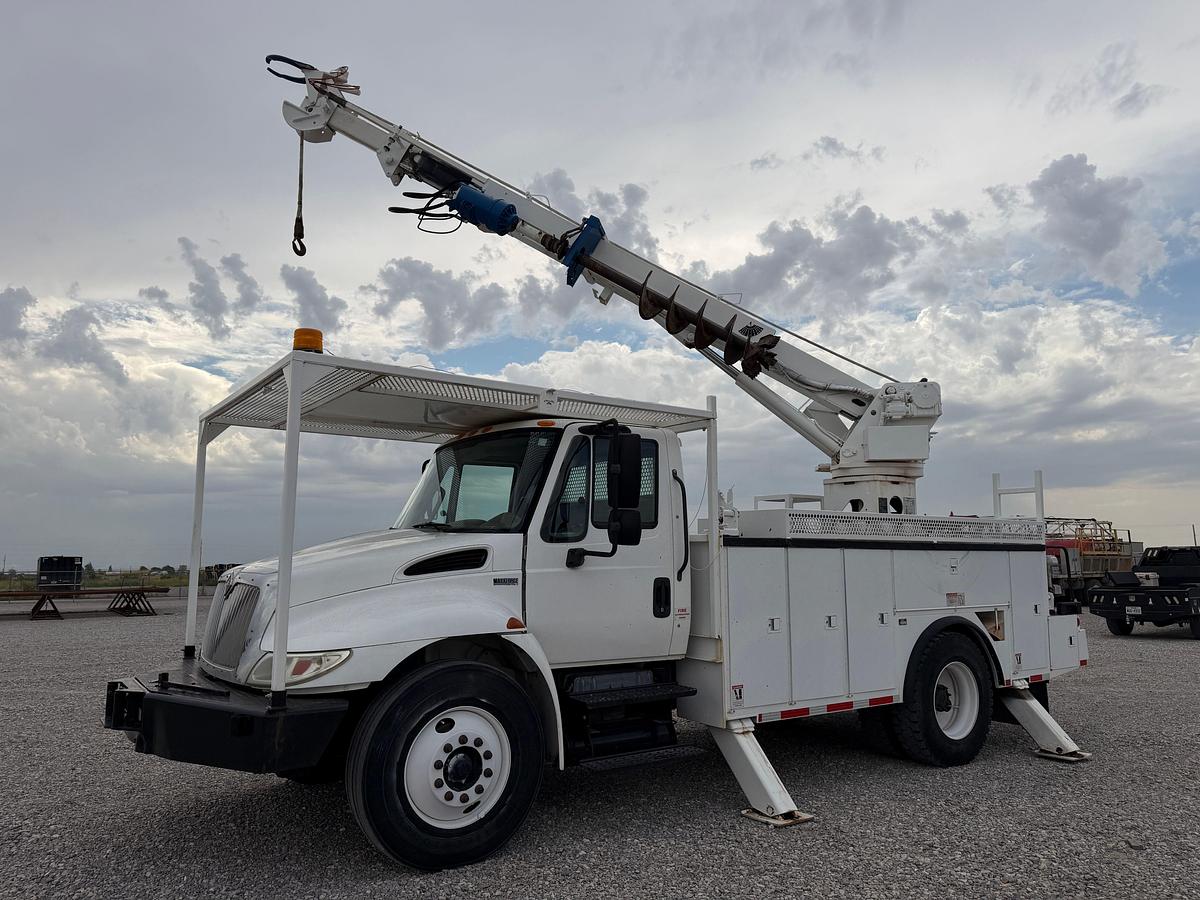 Used 2012 TEREX COMMMANDER C4045 DIGGER DERRICK TRUCK