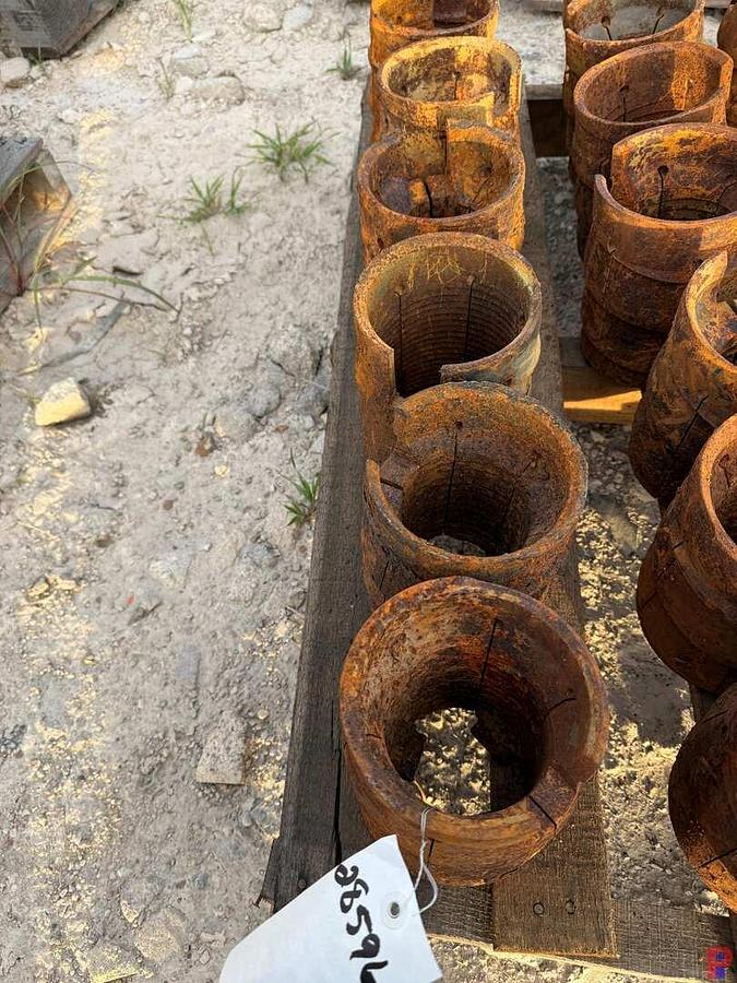 Used (7 X $) ROW OF 2-3/4” - 4” BASKET GRAPPLES