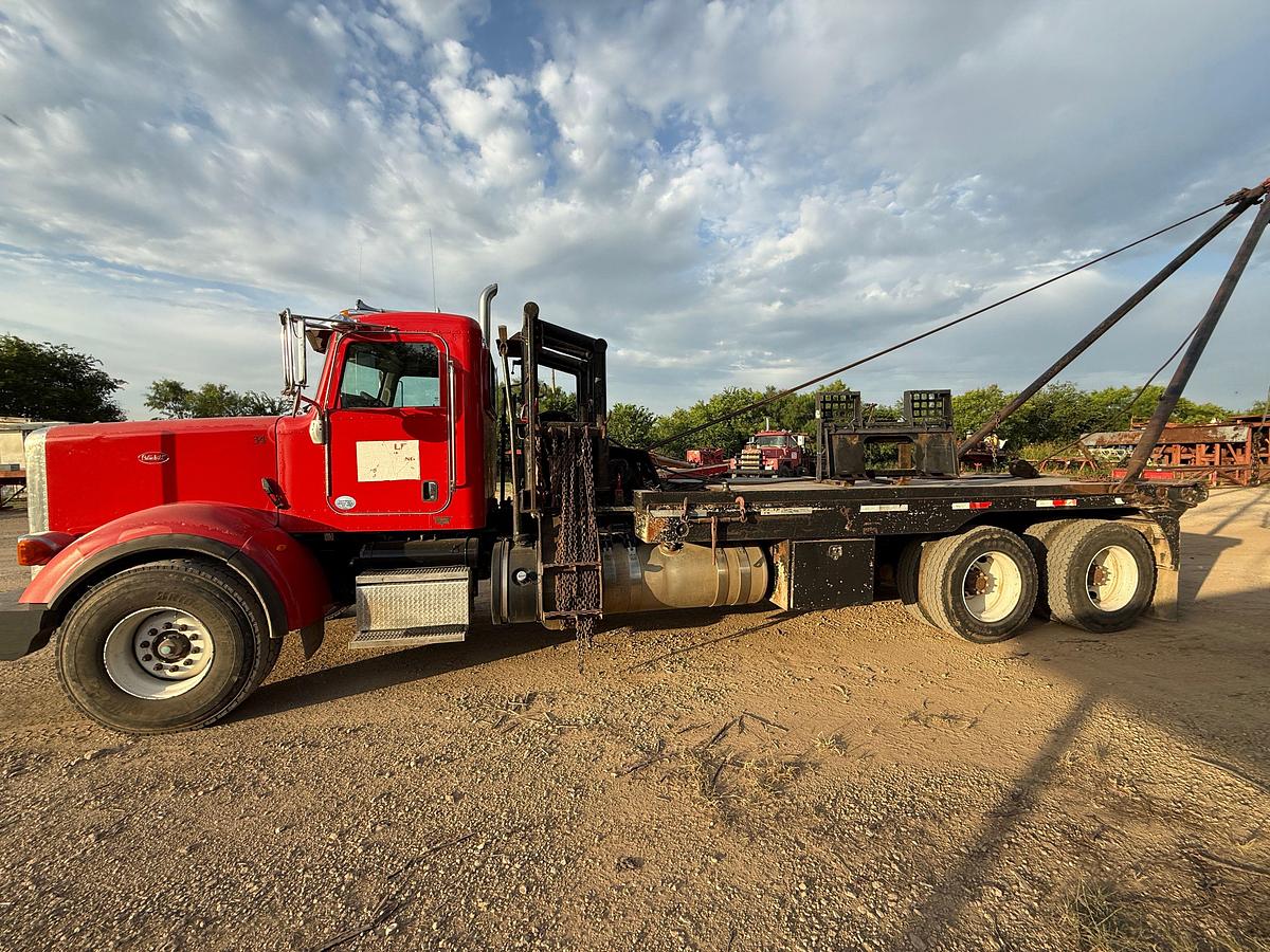 Used 2013 PETERBILT 367 T/A DAYCAB GIN POLE TRUCK