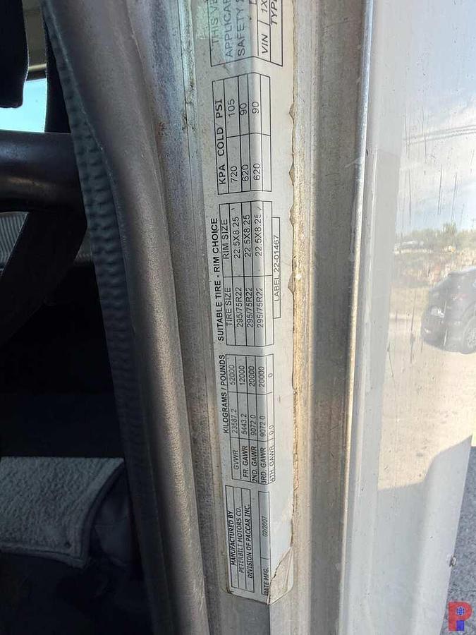 Used 2008 PETERBILT 367 T/A 36” SLEEPER TRUCK